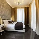 San Martino 4* Naples